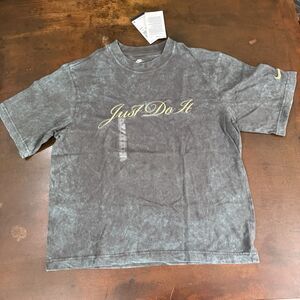 Nike Just Do It Boxy Embroidered T-Shirt Women’s Size XS New With Tags loose fit